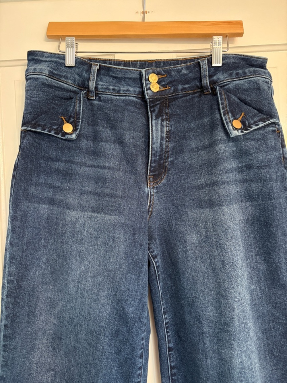 Kut from the Kloth Meg Dark Blue Wide-Leg Jeans with Gold Buttons Size 14 - Picture 3 of 10
